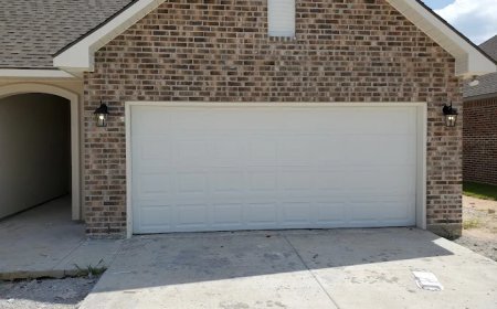 Quick Solutions for Garage Door Emergencies Today