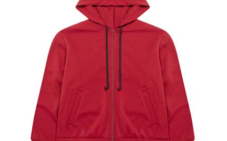 Rei Kawakubo’s Vision: The Heart of Comme des Garçons