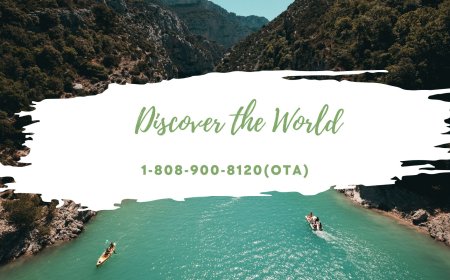 Is Cathay Pacific customer service 24 hours?