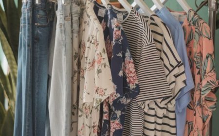 Relaxed Sweatpants and Trendy Jeans for Women