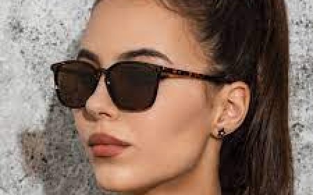 Online Designer Replicas UK: A Smart Way to Access Luxury Style