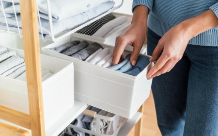 How To Fold Shirts For Packing: Best Techniques for Organizing a Suitcase Like a Pro