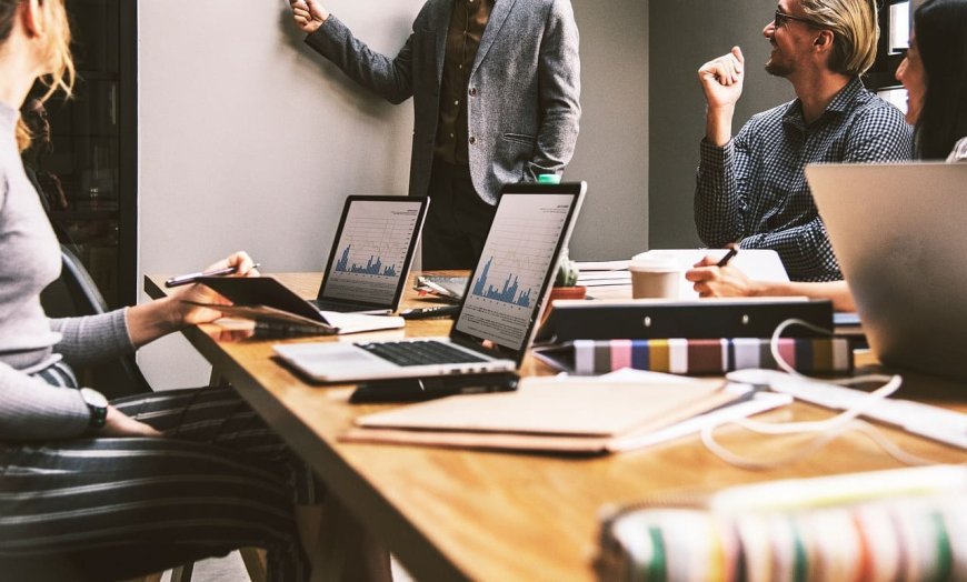 Why Should You Choose a Computer on Rent in Pune for Work, Study, and Events?